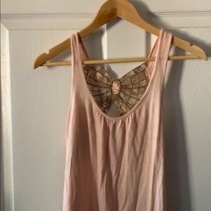 Pink tank top